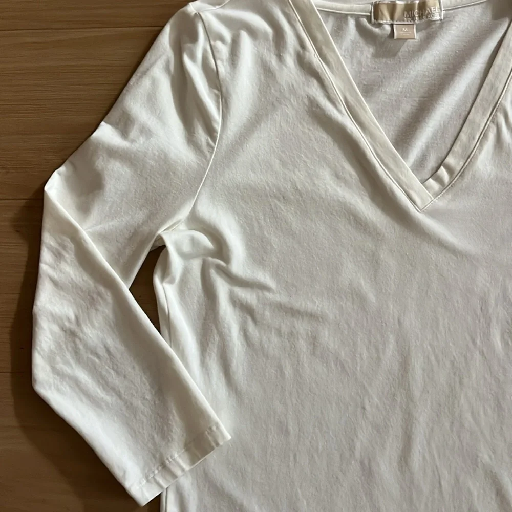 MICHAEL KORS CREAM 3/4SLEEN V-NECK TOP COTTON SPANDEX BLEND LIGHTWEIGHT MEDIUM